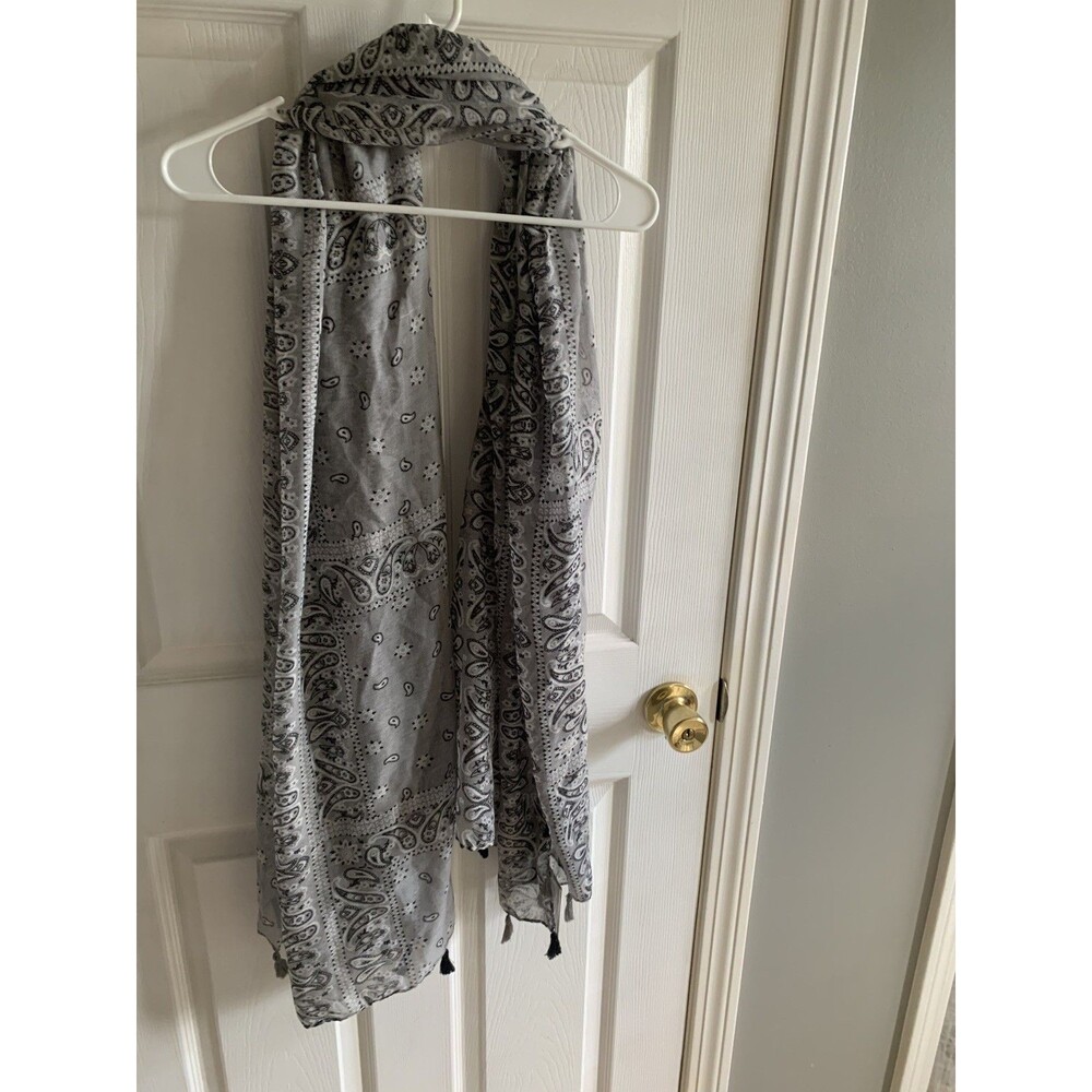 Big Buddha Lightweight Oversized Wrap Shawl With Tassels Monochrome Paisley NWT